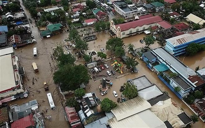 Việt Nam chia sẻ với Philippines về những tổn thất do cơn bão Usman gây ra