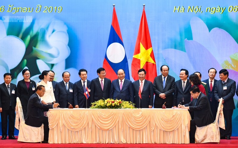 Kim ngạch thương mại hai chiều giữa Việt Nam - Lào đạt trên 1 tỷ USD