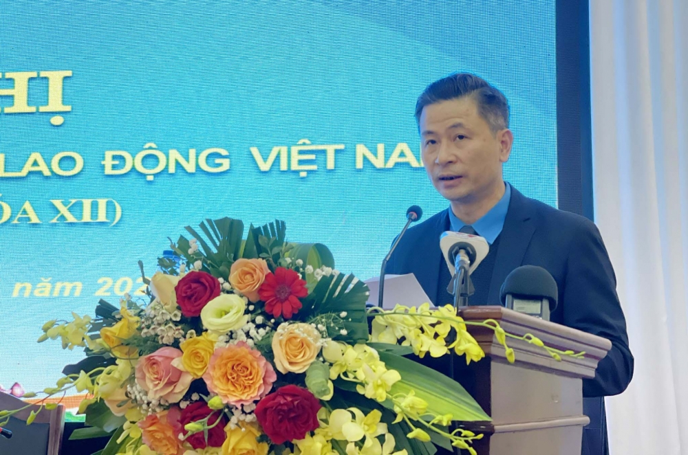 Chủ tịch LĐLĐ thành phố Hà Nội Nguyễn Phi Thường chia sẻ kinh nghiệm ký mới Thỏa ước lao động tập thể đạt gần 400%
