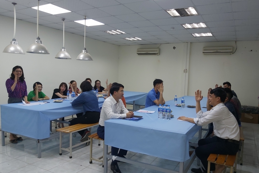 Chủ tịch LĐLĐ thành phố Hà Nội Nguyễn Phi Thường chia sẻ kinh nghiệm ký mới Thỏa ước lao động tập thể đạt gần 400%