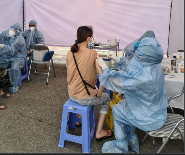 Sun Life hỗ trợ chương trình tiêm chủng vắc xin ngừa Covid-19 tại Việt Nam và Indonesia