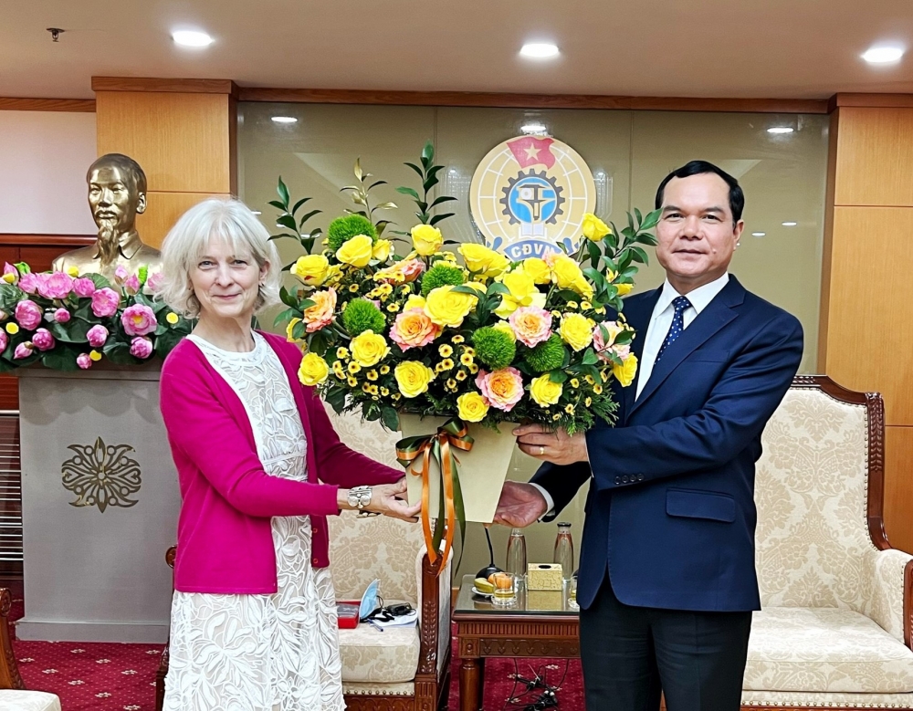 Chủ tịch Tổng Liên đoàn Lao động Việt Nam tiếp xã giao Giám đốc Văn phòng ILO tại Việt Nam