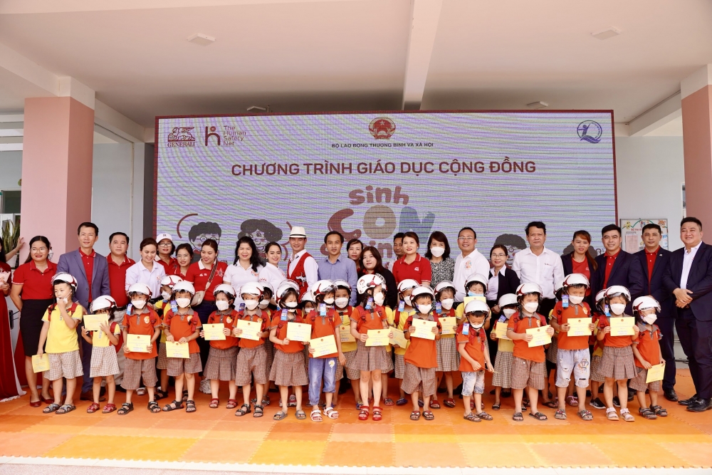 Hơn 500 phụ huynh, trẻ em tỉnh Quảng Nam tiếp cận với Chương trình “Sinh con, sinh cha”