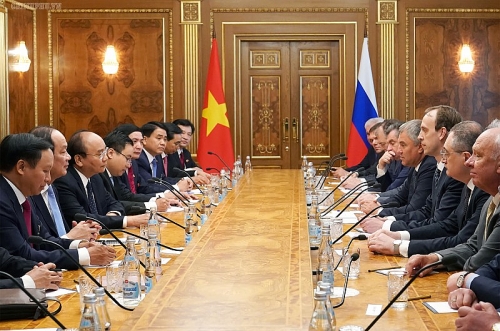 Thủ tướng Chính phủ Nguyễn Xuân Phúc hội kiến Chủ tịch Đu-ma quốc gia Nga