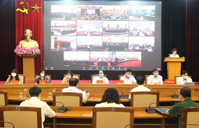 Người ứng cử đại biểu Quốc hội khoá XV tiếp xúc cử tri quận Long Biên