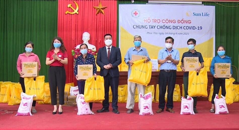 Sun Life Việt Nam đóng góp hơn 1,2 tỷ đồng cho công tác phòng, chống dịch Covid-19