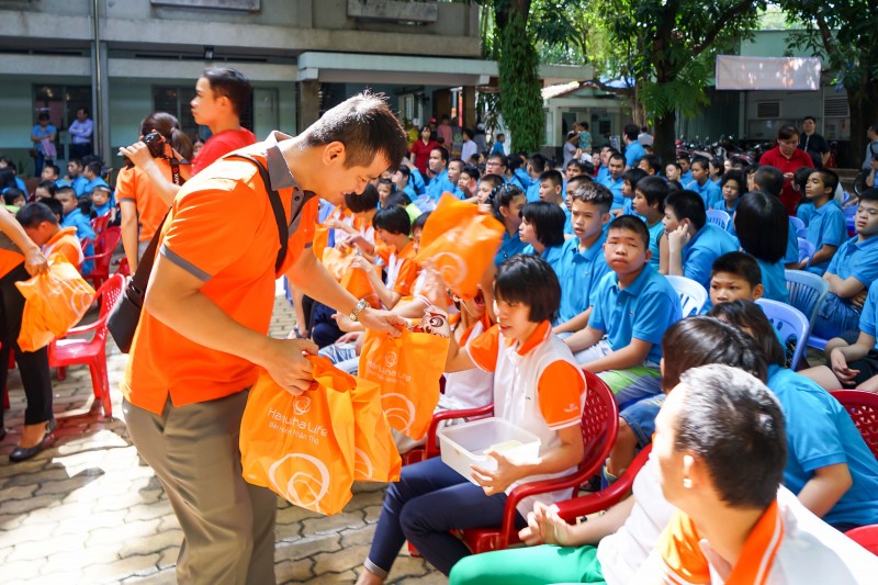 Trung thu ấm áp đến với trẻ em có hoàn cảnh thiếu may mắn