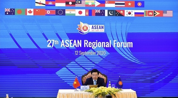 Phó Thủ tướng, Bộ trưởng Ngoại giao Phạm Bình Minh chủ trì Hội nghị Diễn đàn Khu vực ASEAN lần thứ 27