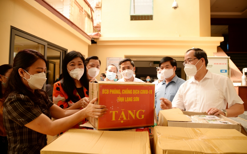 Tỉnh Lạng Sơn ủng hộ nhu yếu phẩm tiếp sức nhân dân Thủ đô sớm đẩy lùi dịch bệnh