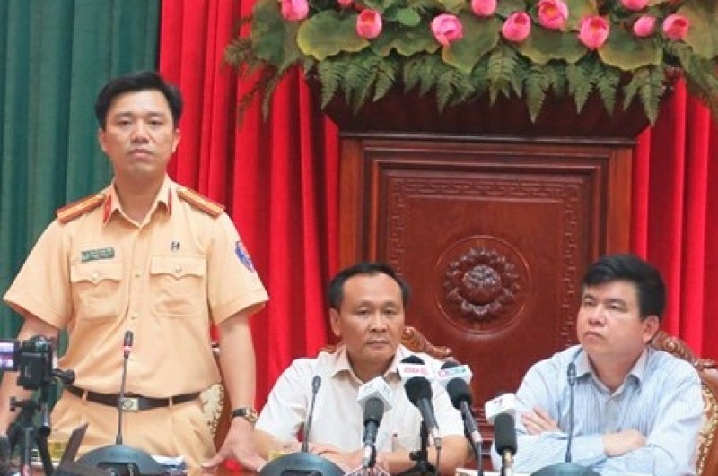 Cảnh sát giao thông Hà Nội tăng cường xử lý phương tiện cồng kềnh