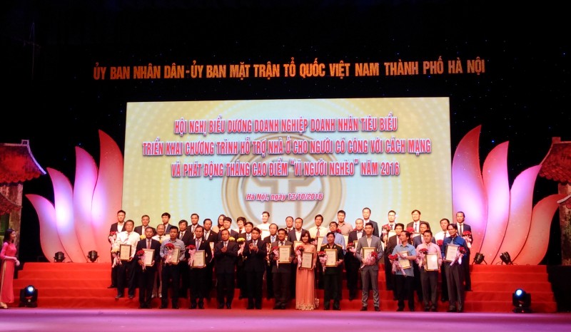 Gần 17 tỉ đồng ủng hộ Quỹ “Vì người nghèo” TP Hà Nội