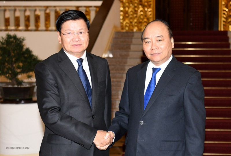 Thủ tướng Chính phủ Nguyễn Xuân Phúc tiếp Thủ tướng Chính phủ Lào