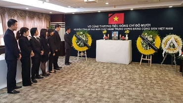 Tổng Lãnh sự quán Việt Nam tại Trung Quốc tổ chức lễ viếng đồng chí Đỗ Mười