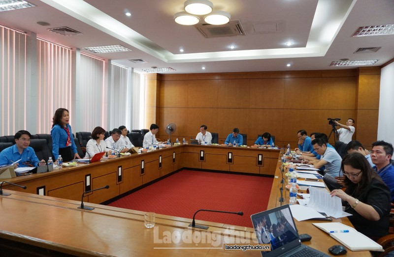Tổng LĐLĐ Việt Nam đánh giá cao sự đổi mới, hướng về cơ sở của LĐLĐ quận Long Biên