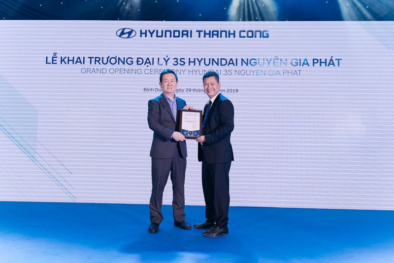 Xe thương mại Hyundai mở rộng hệ thống, tăng bảo hành  lên 5 năm