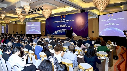 Tọa đàm “ASEAN chặng đường sau 50 năm và Việt Nam”