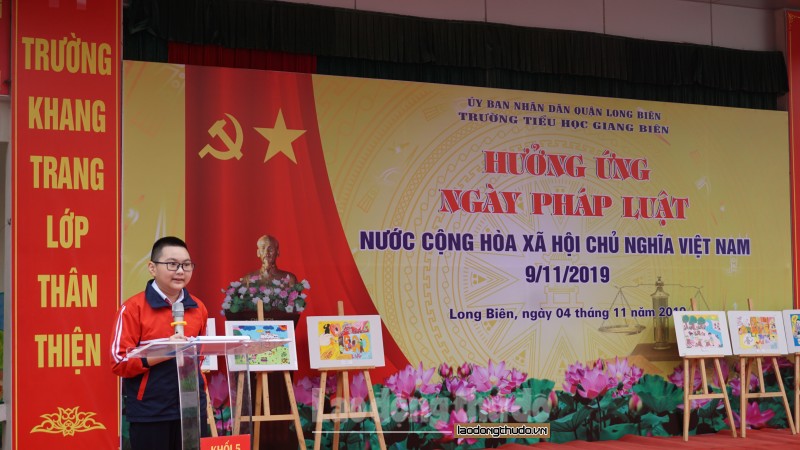 Ngành Giáo dục và Đào tạo quận Long Biên hưởng ứng Ngày Pháp luật Việt Nam