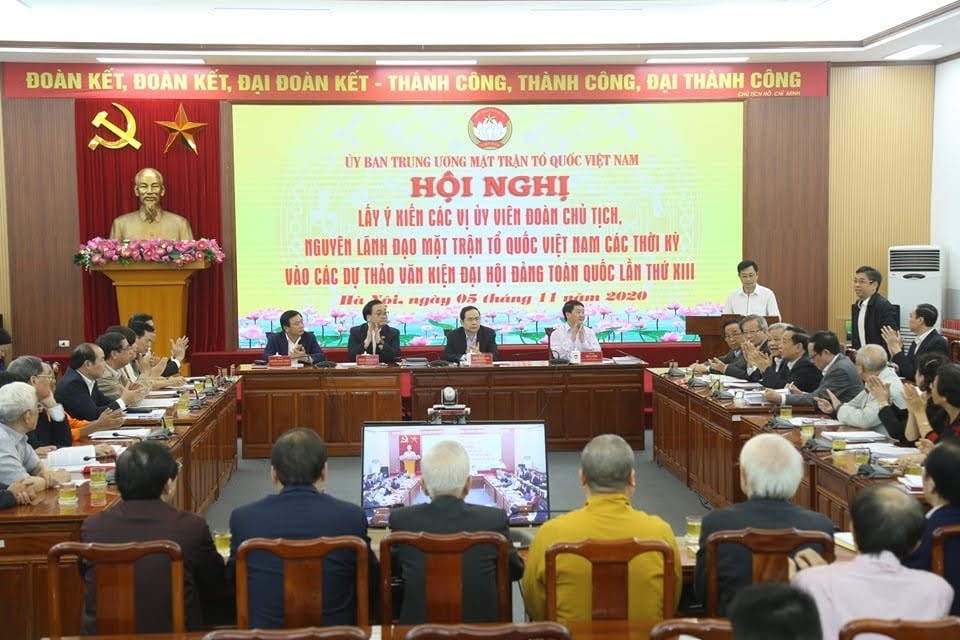 Lãnh đạo, nguyên lãnh đạo Mặt trận Tổ quốc Việt Nam đóng góp vào các dự thảo văn kiện Đại hội Đảng