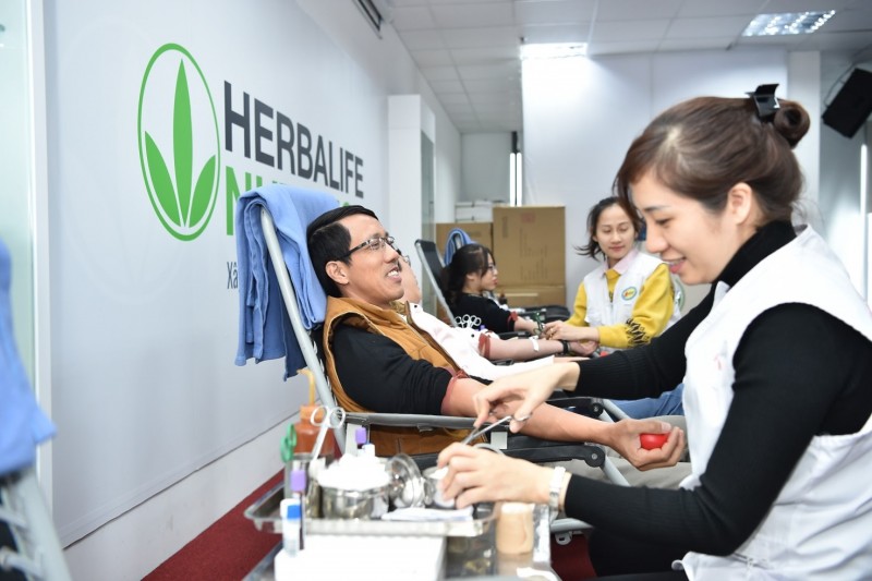 Nhân viên Herbalife Việt Nam tích cực hưởng ứng ngày hiến máu tình nguyện