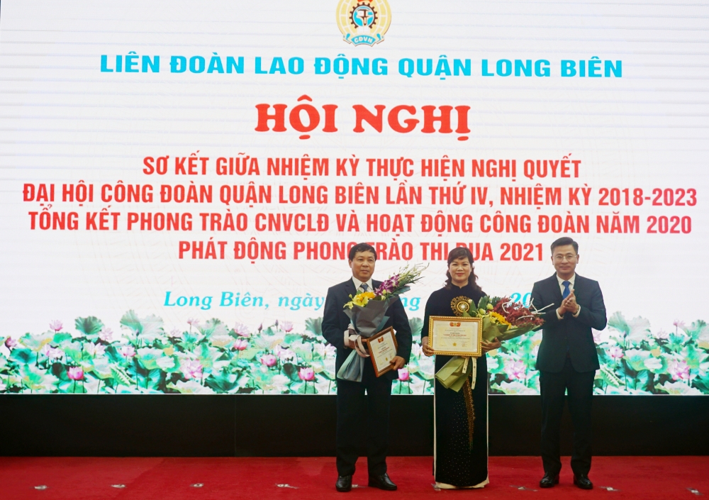 Quận Long Biên: Sơ kết giữa nhiệm kỳ thực hiện Nghị quyết Đại hội Công đoàn lần thứ IV