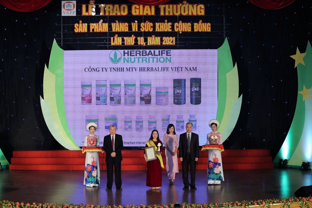 Herbalife Việt Nam tiếp tục nhận Giải thưởng “Sản phẩm vàng vì sức khỏe cộng đồng”