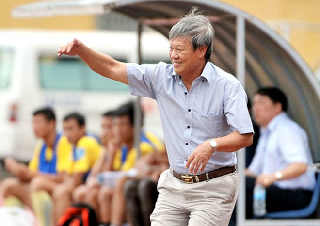 HLV Lê Thụy Hải: 'U19 đá đẹp mà không thắng thì vứt' HLV Lê Thụy Hải: 'U19 đá đẹp mà không thắng thì vứt'