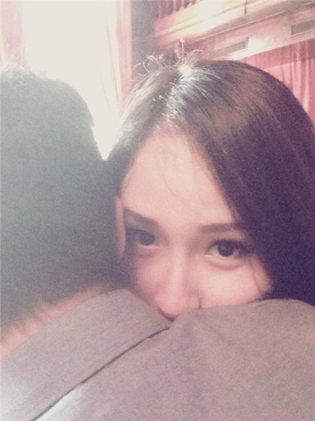 Bí quyết khoe người yêu của các người đẹp Việt