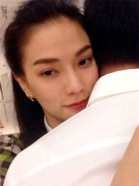 Bí quyết khoe người yêu của các người đẹp Việt