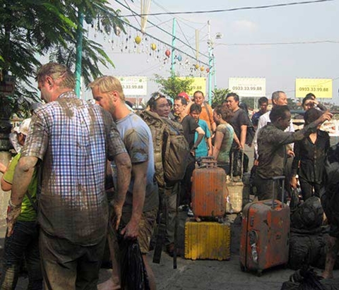 Hết hồn du lịch tàu cánh ngầm Ảnh minh họa
