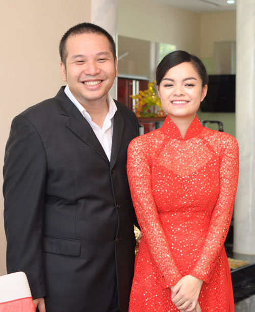 Bầu show - ca sĩ: Tình trong như đã mặt ngoài còn e Bầu show - ca sĩ: Tình trong như đã mặt ngoài còn e - Ảnh 2