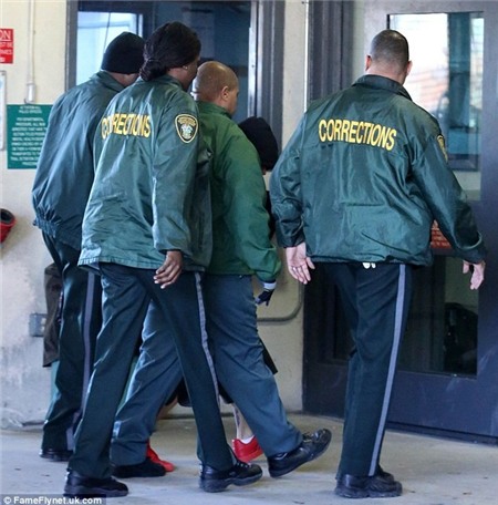 Justin Bieber vẫn vênh váo dù phải hầu tòa