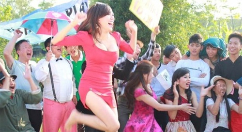 Hot girl chạm ngõ điện ảnh đầu năm 2014 - 2