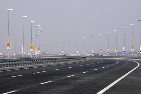 Cầu Nhật T&acirc;n sẵn s&agrave;ng trước ng&agrave;y th&ocirc;ng xe