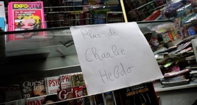 Báo Charlie Hebdo "cháy hàng", dân vẫn chờ mua