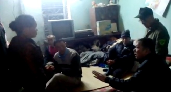 Đôi bạn già bị 'cấm duyên' được đưa vào viện dưỡng lão