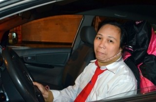 Chuyện cơ cực và “khó nói” của đời nữ lái taxi