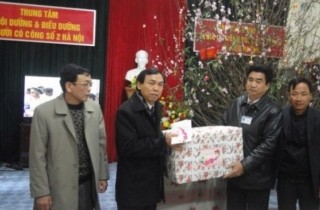 Các cấp công đoàn TP. Hà Nội thăm hỏi, tặng quà hơn 10.000 CNVCLĐ