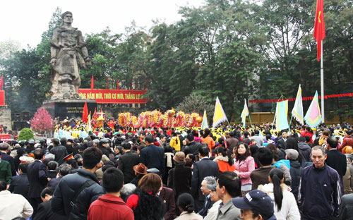 Tôn vinh truyền thống anh hùng - Hànộimới