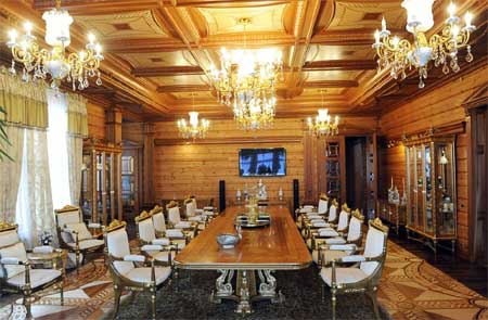 Cận cảnh, dinh thự ,xa hoa , TT Ukraina