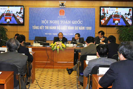 Hội nghị trực tuyến với các địa phương được tổ chức tại Bộ Tư pháp.