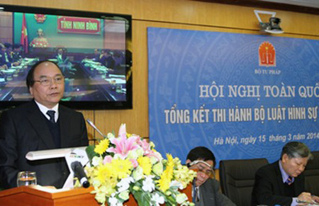 Phó Thủ tướng Nguyễn Xuân Phúc tham gia chỉ đạo hội nghị.