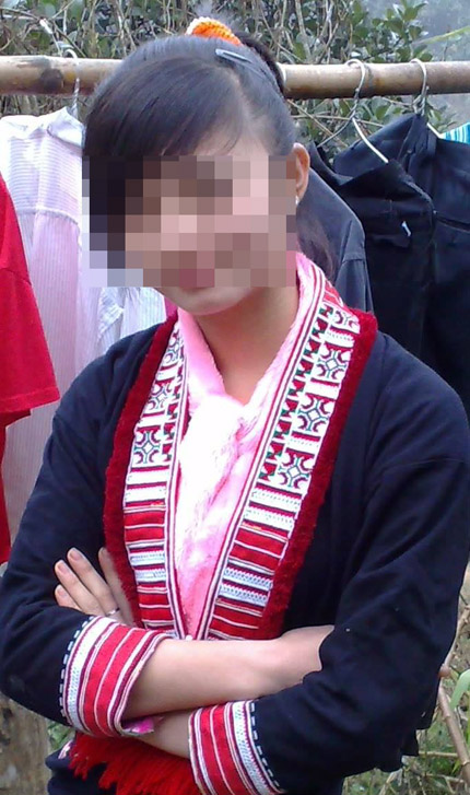 Thiếu nữ xinh đẹp vào rừng tự tử vì cha mẹ ép duyên con bằng hủ tục 1 Thiếu nữ xinh đẹp vào rừng tự tử vì cha mẹ ép duyên con bằng hủ tục 1