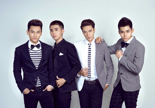 Nhóm 365 lần đầu tiên tái hiện MV Ác mộng trên sân khấu.