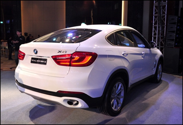 Ảnh thực tế BMW X6 2015 được bán ra tại Việt Nam giá 3,389 tỷ đồng