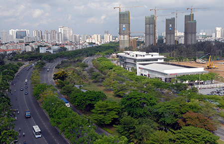 Nhiều công trình đang mọc lên.