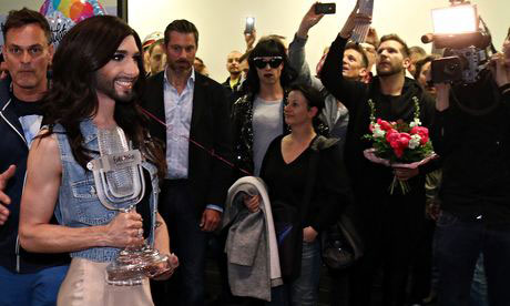 'Nữ ca sĩ có râu' chiến thắng oanh liệt tại cuộc thi âm nhạc Eurovision Conchita-Wurst-1-6567-1399865519.jpg
