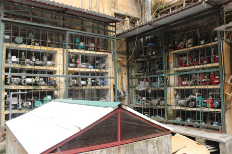 Hình ảnh hãi hùng ở “khu tập thể máy bơm”.