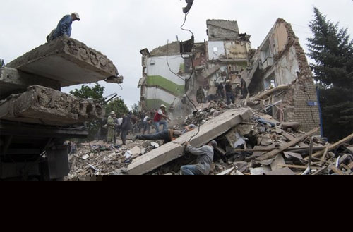 Ukraina, thị trấn, tan hoang, bom đạn, li khai, nổi dậy