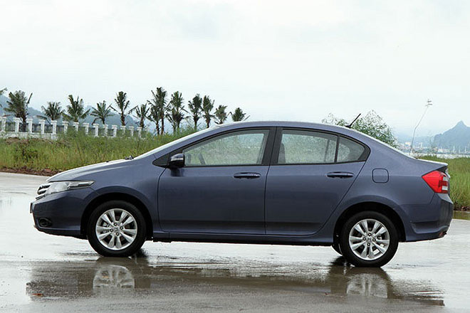 xe-sang, ô-tô, giá-rẻ, hạng-sang, xe-loại-B, sedam,