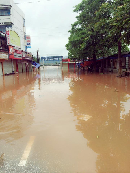 Sáng nay mực nước lũ tại TP Lạng Sơn đã rút xuống trên 2m